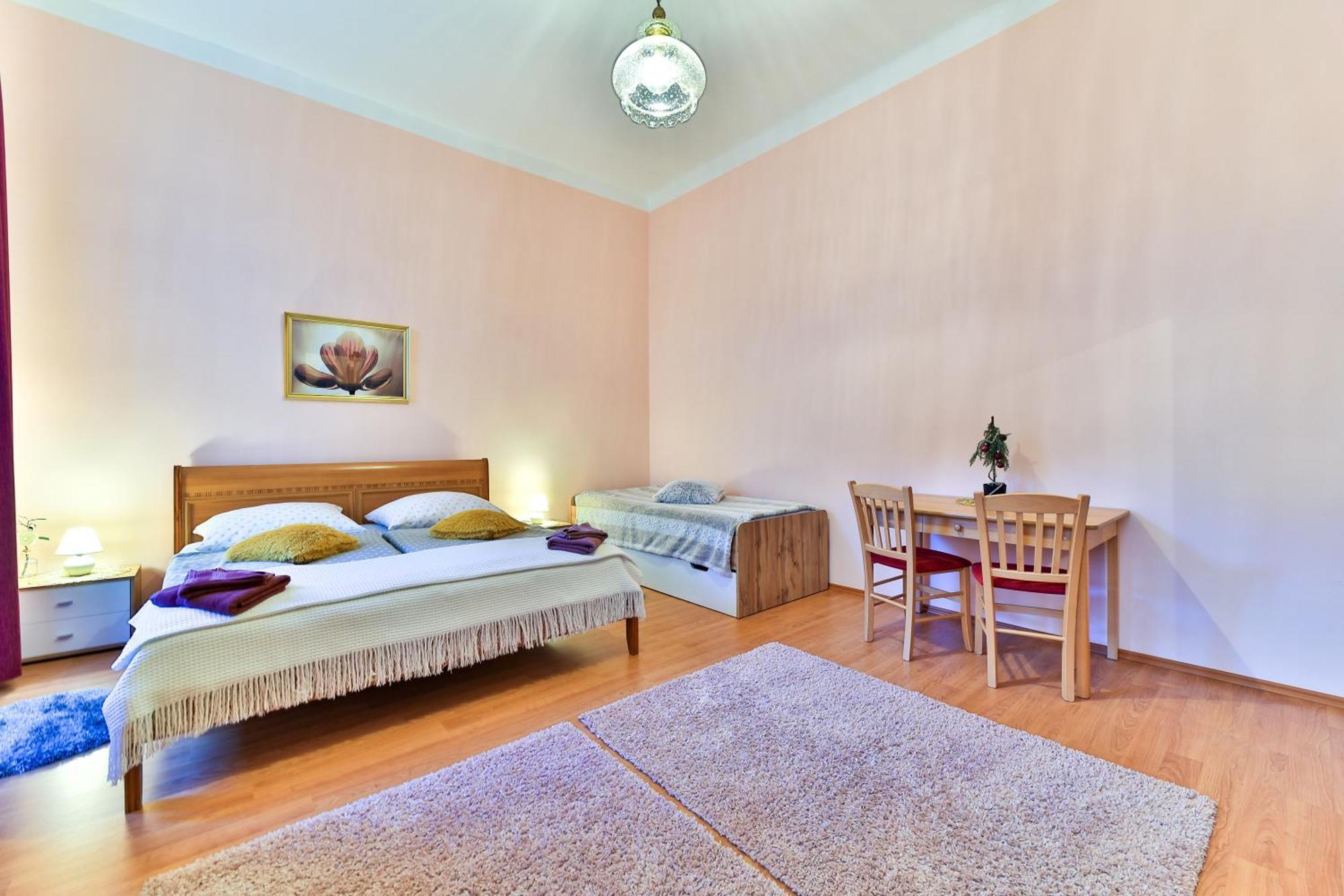Anzio Apartments マリアーンスケー・ラーズニェ エクステリア 写真