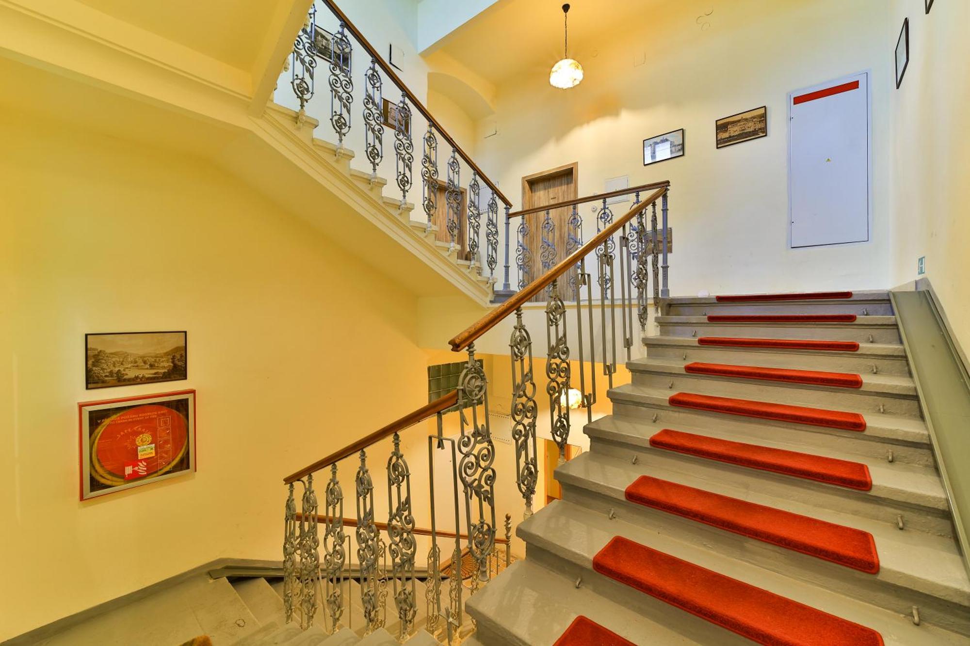 Anzio Apartments マリアーンスケー・ラーズニェ エクステリア 写真